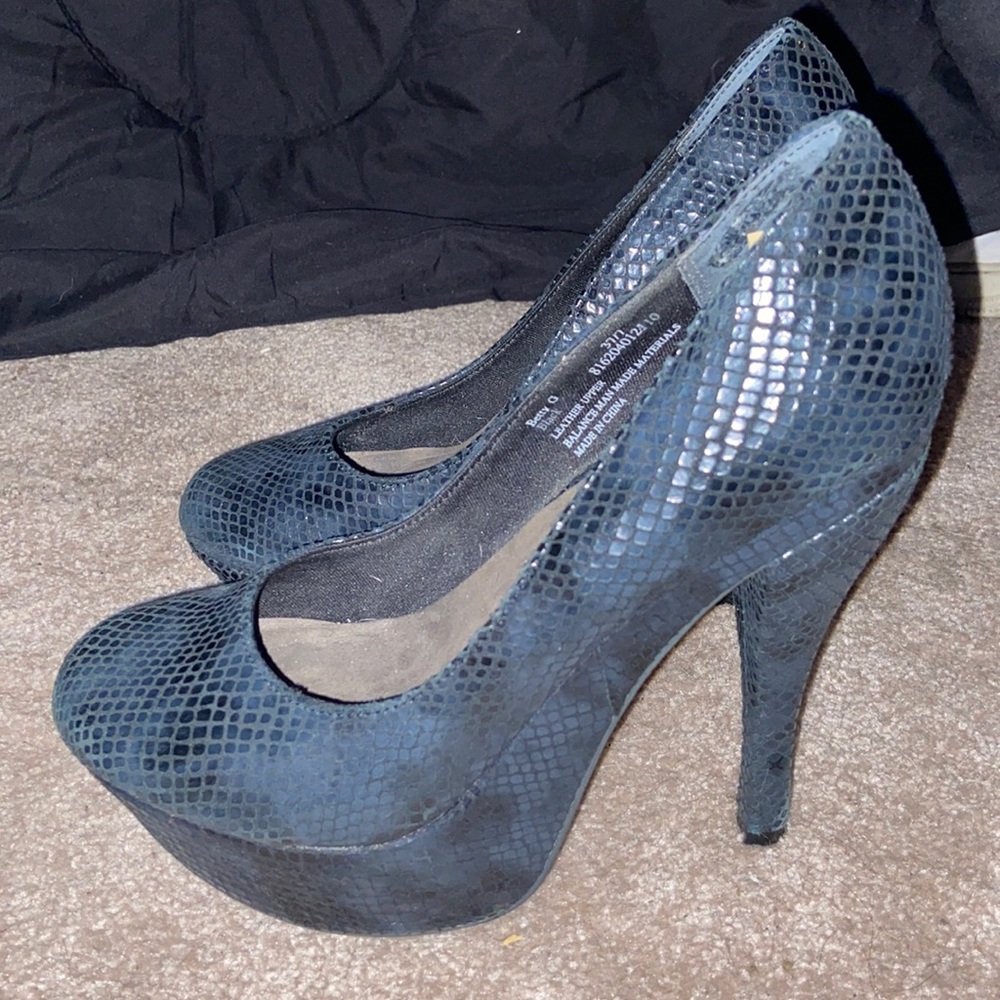 Black Leather Auri Platform Heels